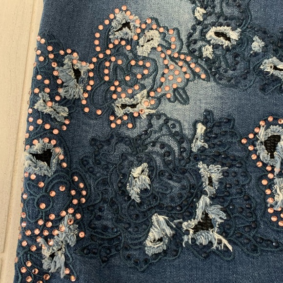 Skirt - Picture 2 of 7